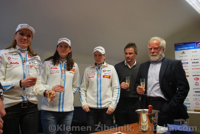 028 Petra Majdic, Katja Visnar, Vesna Fabjan, Primoz Ulaga, Jaro Kalan